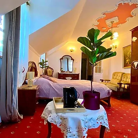 Dwor Szczepanskich Hotel 3*